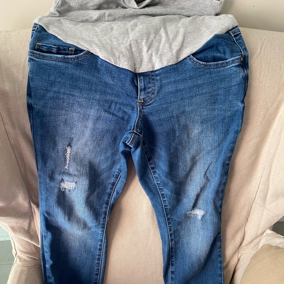 Thyme Maternity jeans - Picture 3 of 3